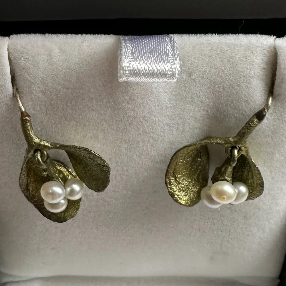 Michael Michaud Mistletoe Earrings Wire - Picture 3 of 4